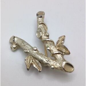 VTG MCM Sarah Coventry ABCs Letter V Brooch Pin Gold Tone Bamboo Twig Leaf